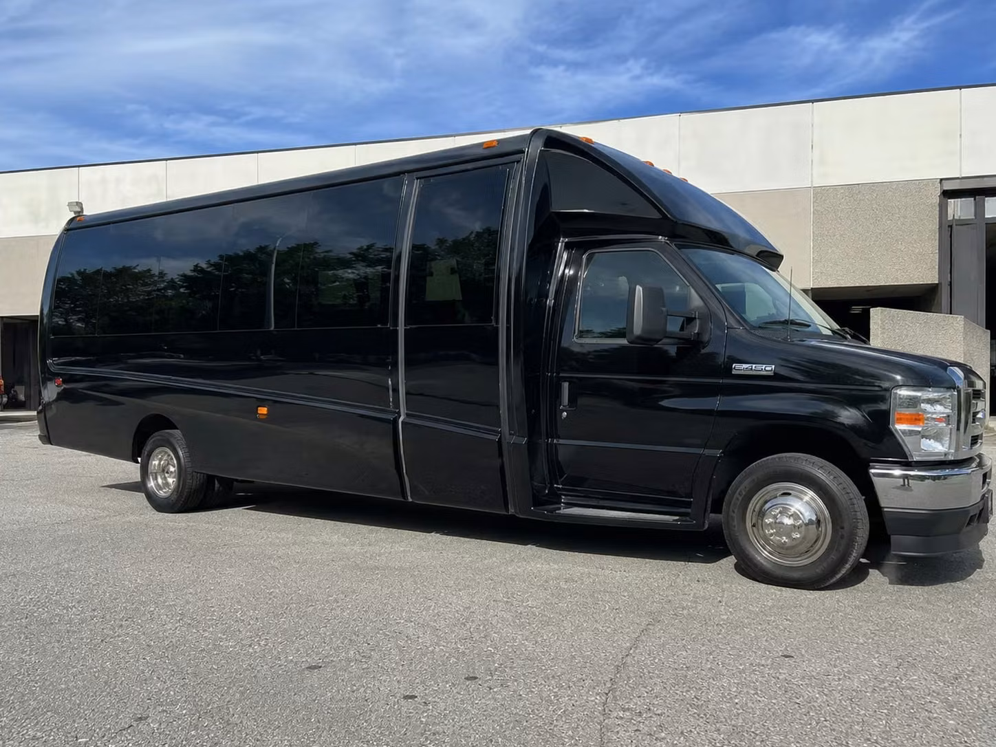 15 passenger minibus