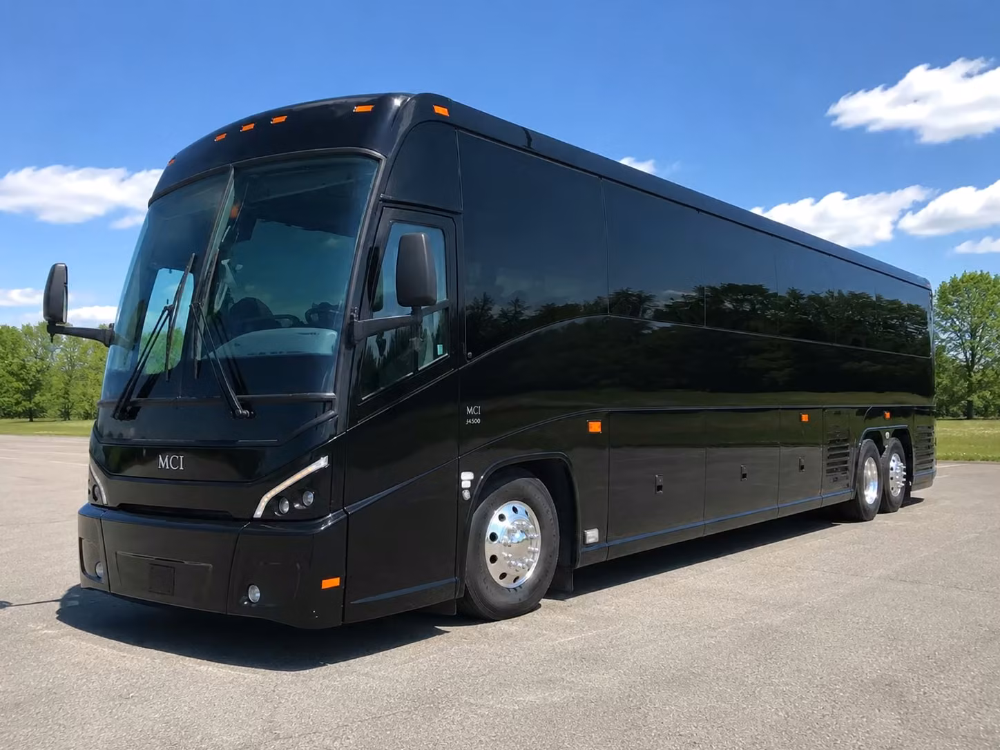 corporate group tours and team building transportation in olathe