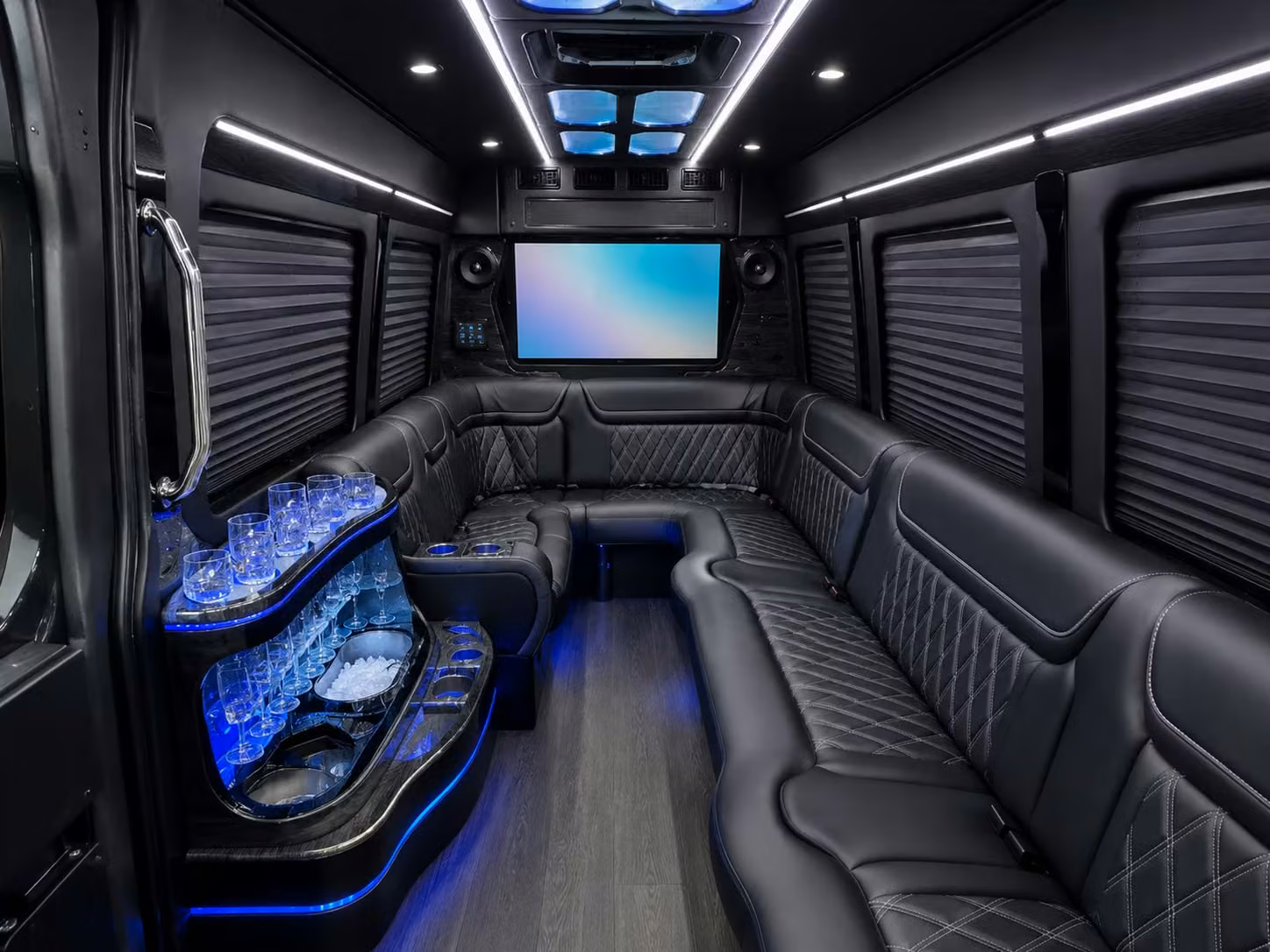 school field trip buses for olathe students that teachers actually love